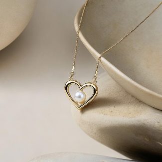 Varëse Gold me Zemër & Perlë – Simbol i Dashurisë