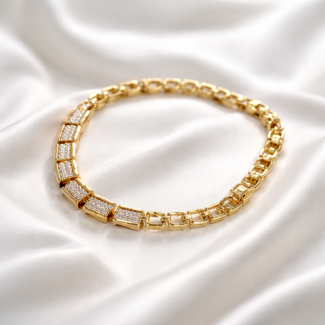 Varëse për dorë nga brendi CM